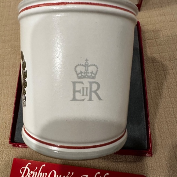 VINTAGE DENBY QUEENS JUBILEE COLLECTORS CUP 1977 - Picture 5 of 7